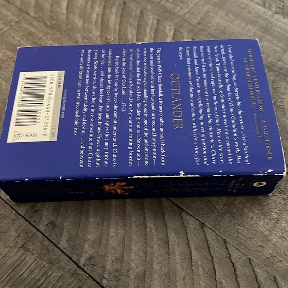 Outlander 4 books Outlander, Dragonfly in Amber, Voyager, Drums of Autumn - Picture 3 of 13